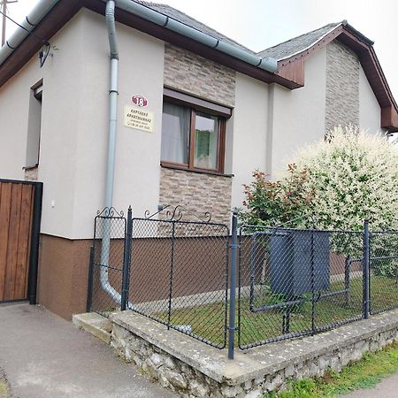 Kaptarko Apartmanhaz Demjen Ngoại thất bức ảnh